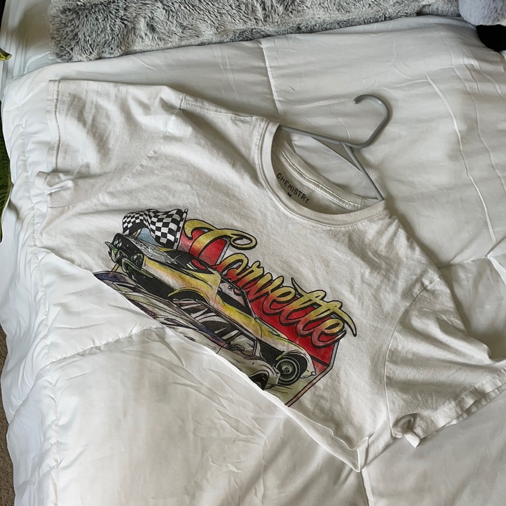 This a corvette t-shirt cropped , short but cute.